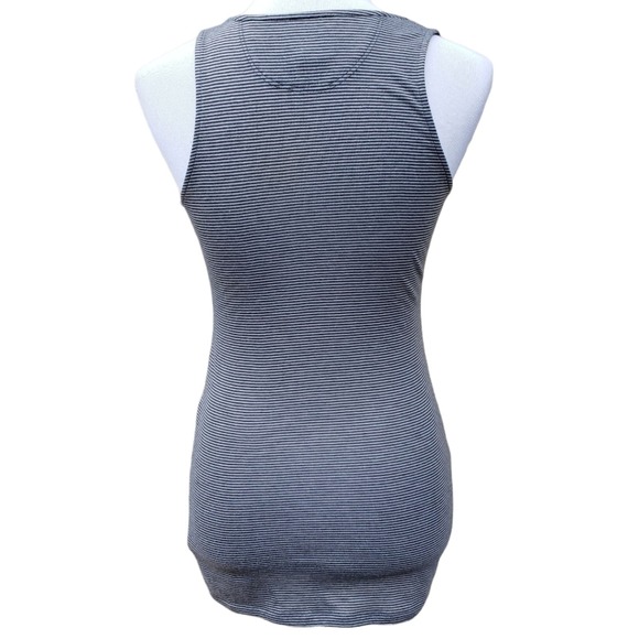 Converse - Picture 3 of 4